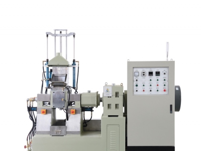 万马力下落式密炼机